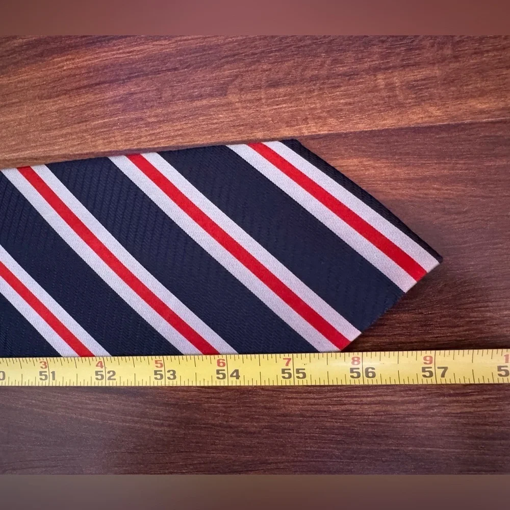 FOSSIL 100% Silk Classic Blue and Red Striped Tie for Formal Occasions